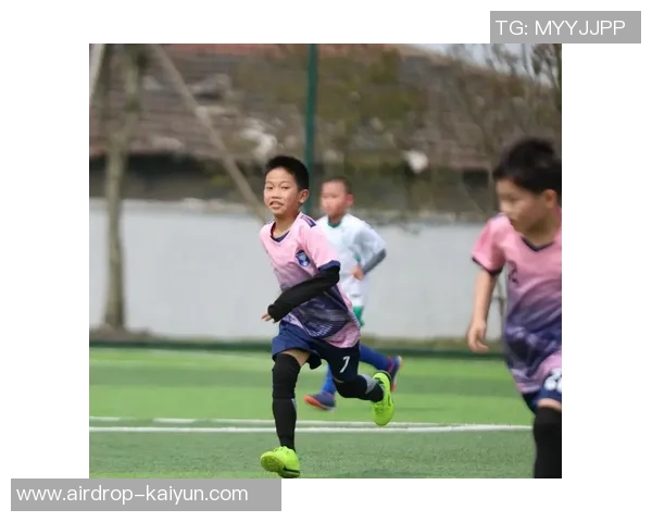 踢足球的乐趣与技巧探索让我们一起感受运动的魅力与激情